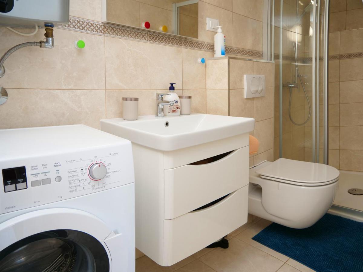 Apartmani Smilja Primosten Exterior photo