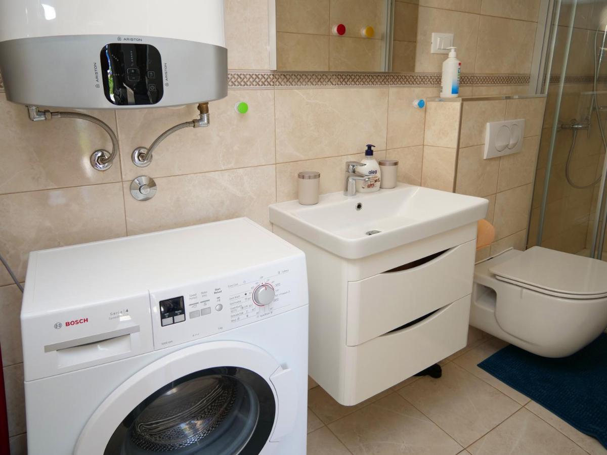 Apartmani Smilja Primosten Exterior photo