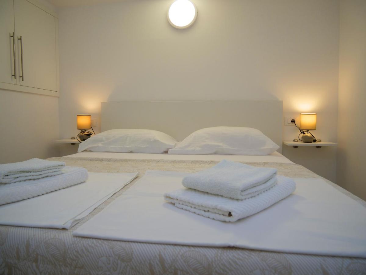 Apartmani Smilja Primosten Exterior photo