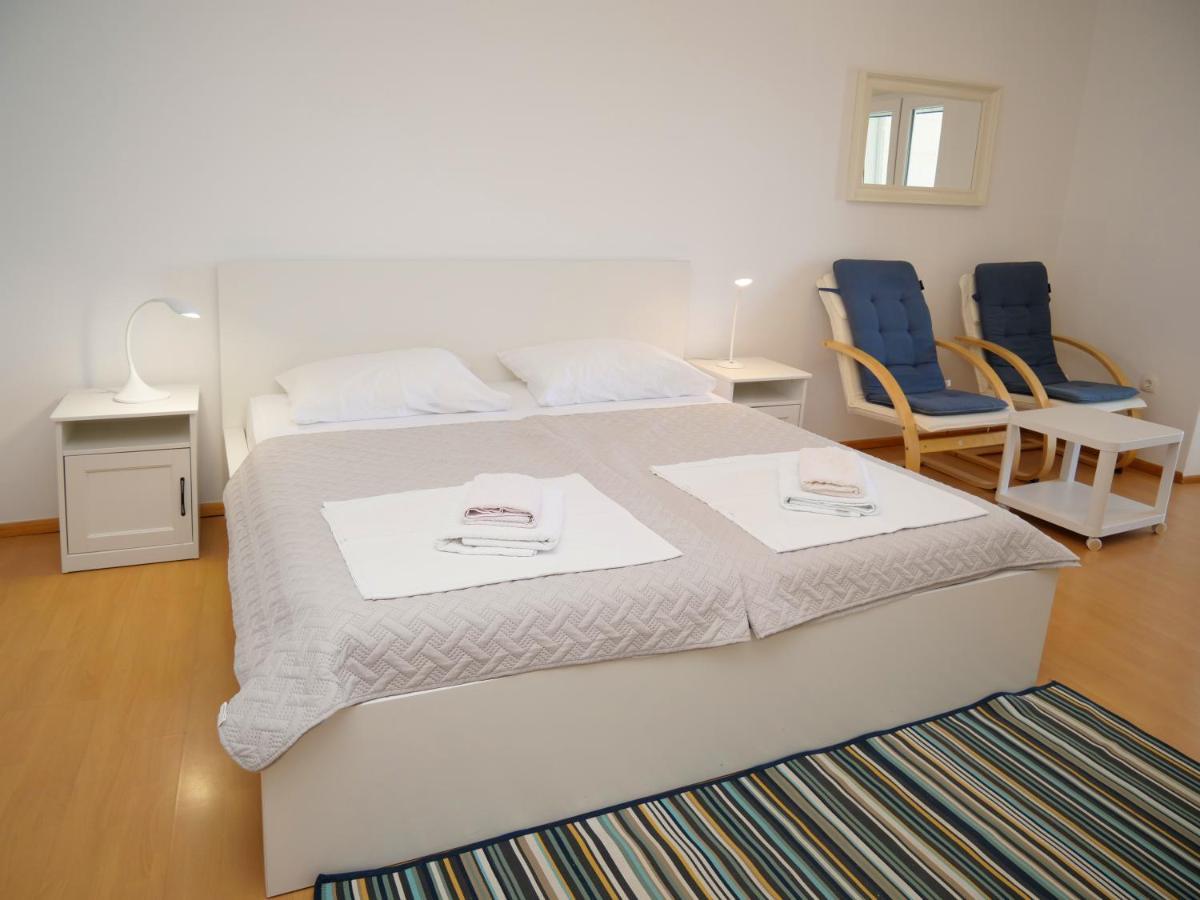 Apartmani Smilja Primosten Exterior photo