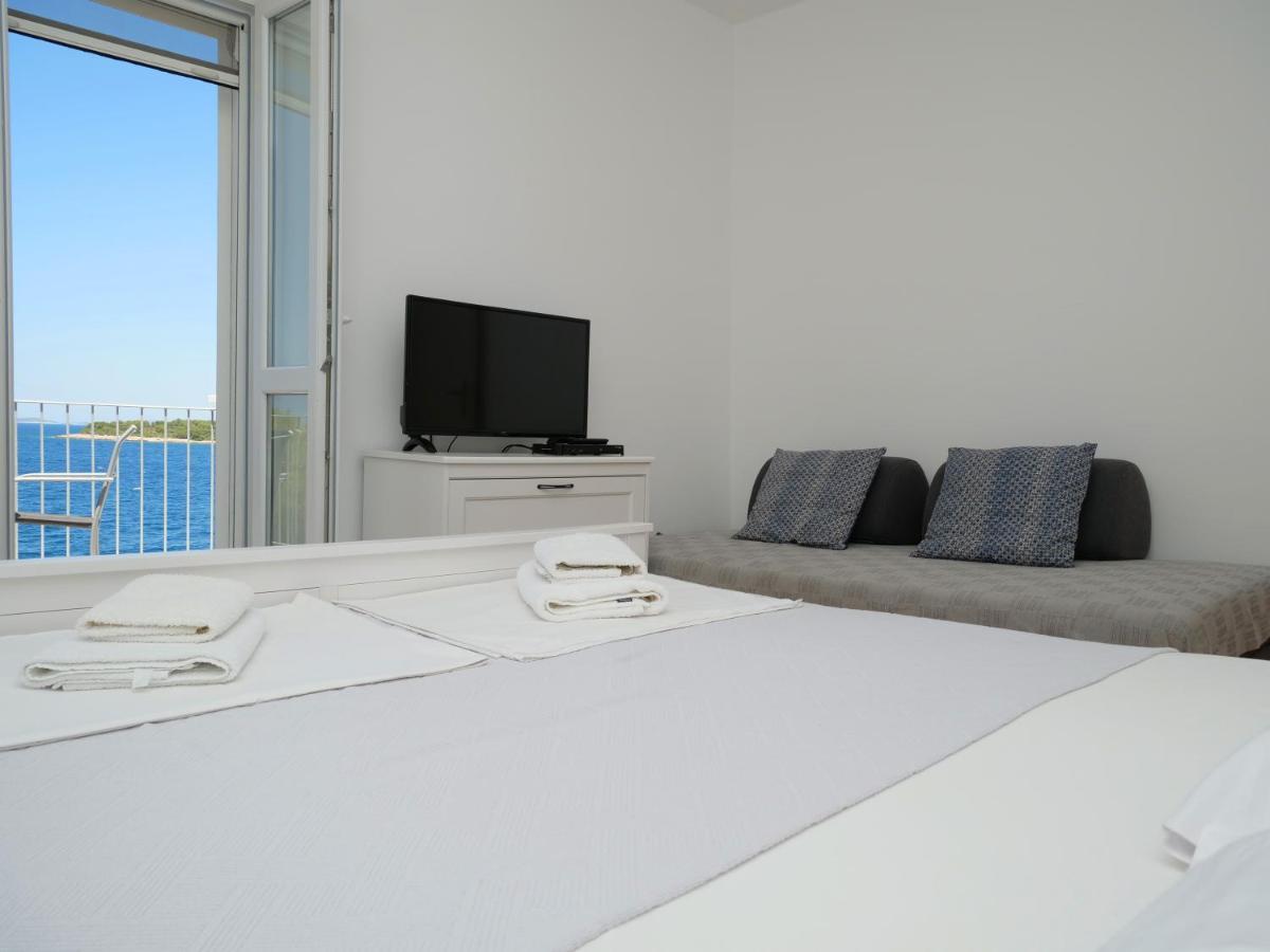 Apartmani Smilja Primosten Exterior photo