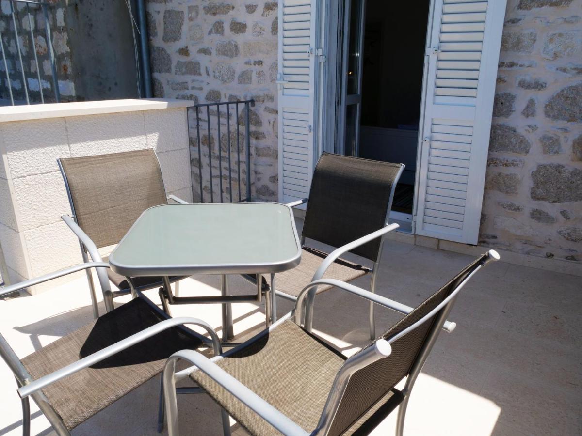 Apartmani Smilja Primosten Exterior photo
